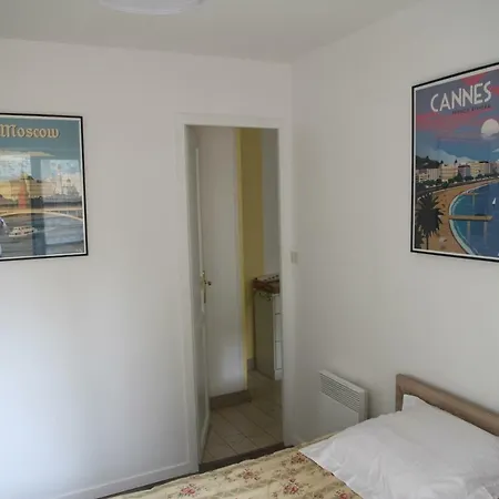 La Maison et son jardin sur le Canal de Bourgogne Ravieres Extérieur photo